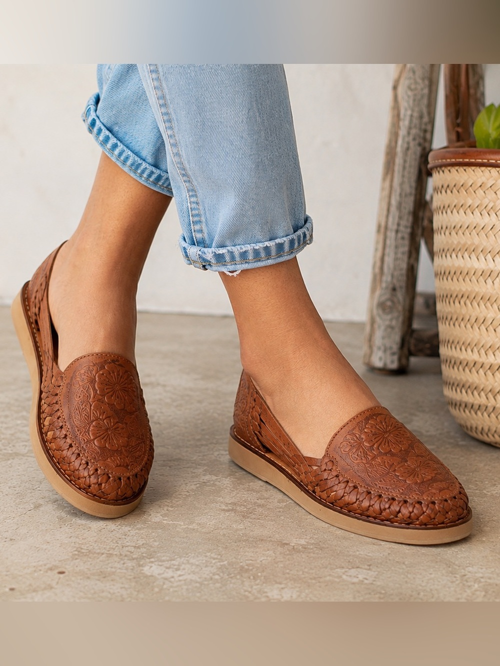 Agave Girl Handmade Tooled Leather Huarache Flats Women’s Size 9 Brown Boho